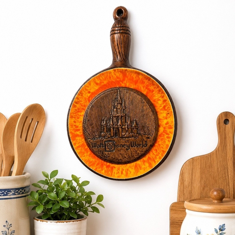Vintage Walt Disney World Castle Copper Tone Ceramic Skillet Trivet Wall‎ Decor